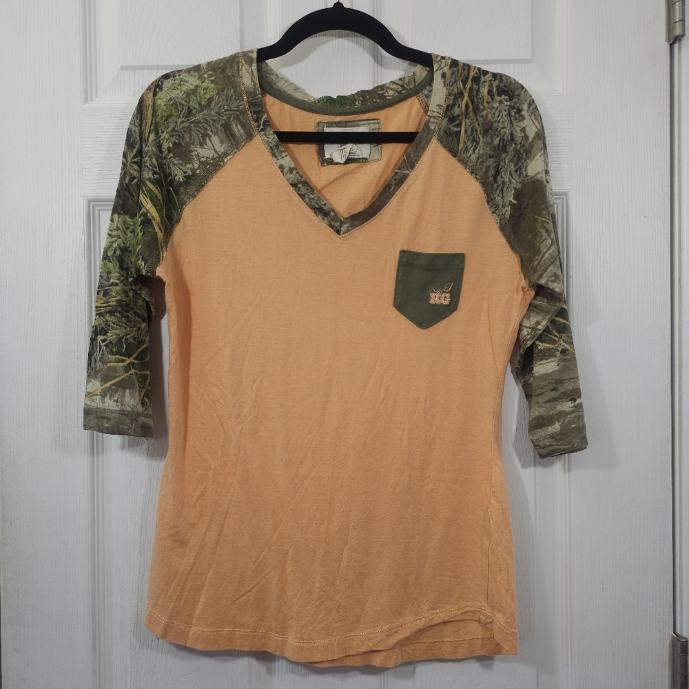 RealTree Girl Peach & Green Camo Tee-shirt Size Medium